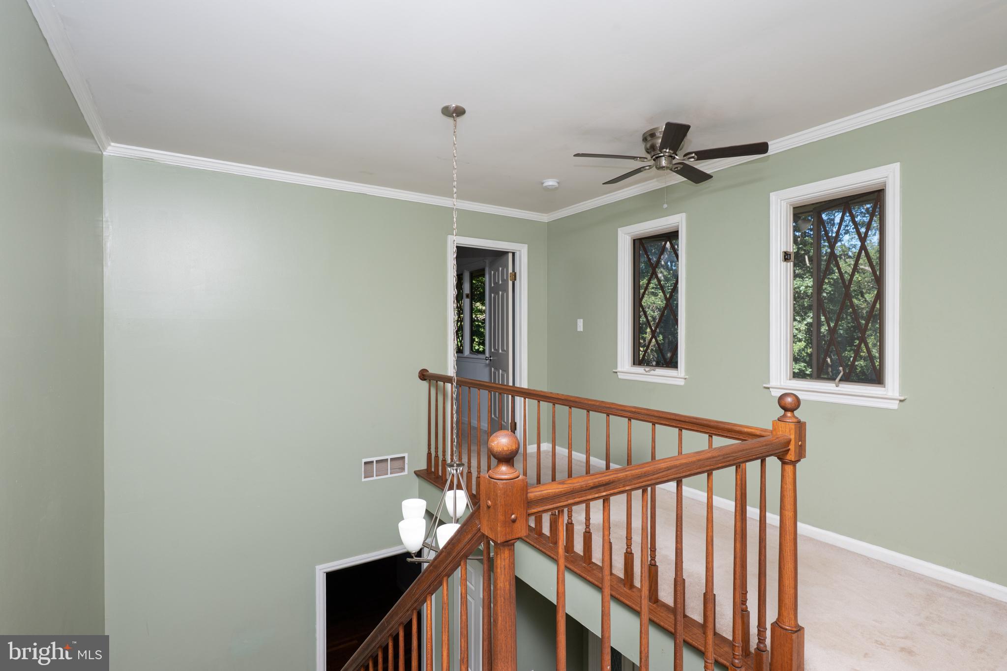 37 Fawn Drive Reading, PA 19607 - Photo 32 of 73 Catwalk at top of stairs