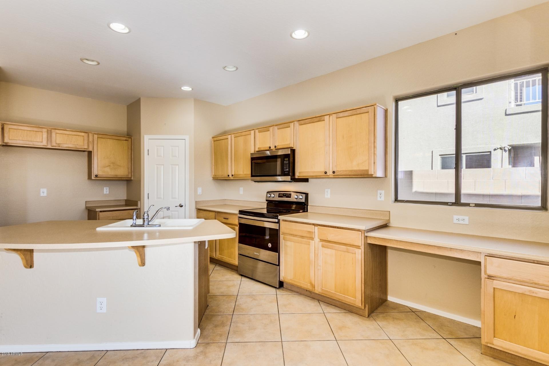13781 West Redfield Road Surprise, AZ 85379 - Photo 9 of 21 0009-Redfield (9)