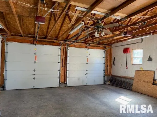 a view of a garage