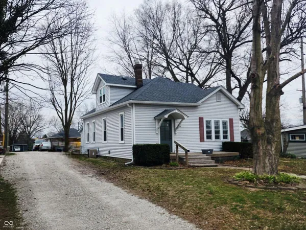 $325,000 | 40 West Main Street, Monrovia, IN 46157