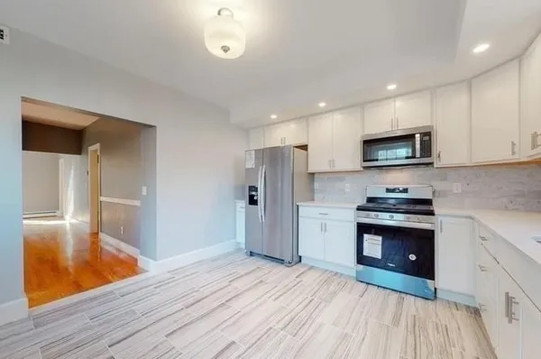 $3,800 | 127 Pond Street, Unit 1, Waltham, MA 02451