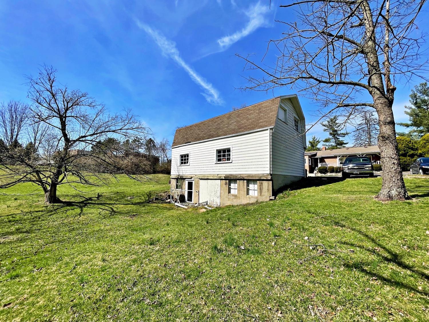 6369 Bridgetown Road Cincinnati, OH 45248 - Photo 9 of 33