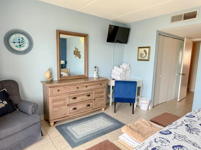 $714,900 | 240 West Gorrie Drive, Unit E4, Eastpoint, FL 32328