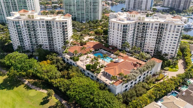 $3,690 | 19900 East Country Club Drive, Unit PH18, Aventura, FL 33180