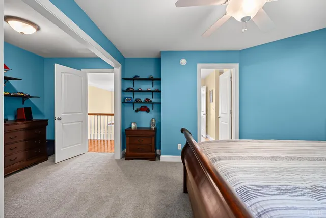 a view of a yard in front of house