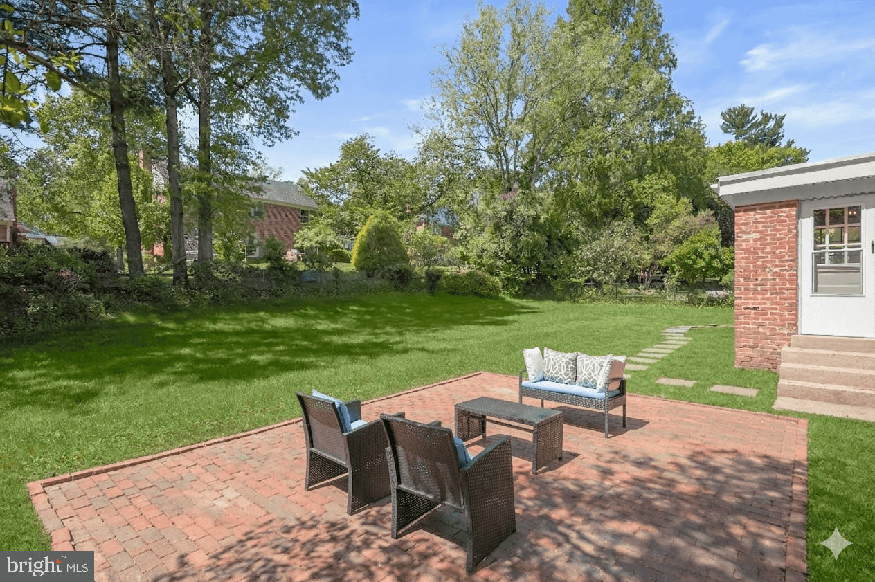6920 Old Stage Road North Bethesda, MD 20852 - Photo 11 of 22 Patio and Backyard