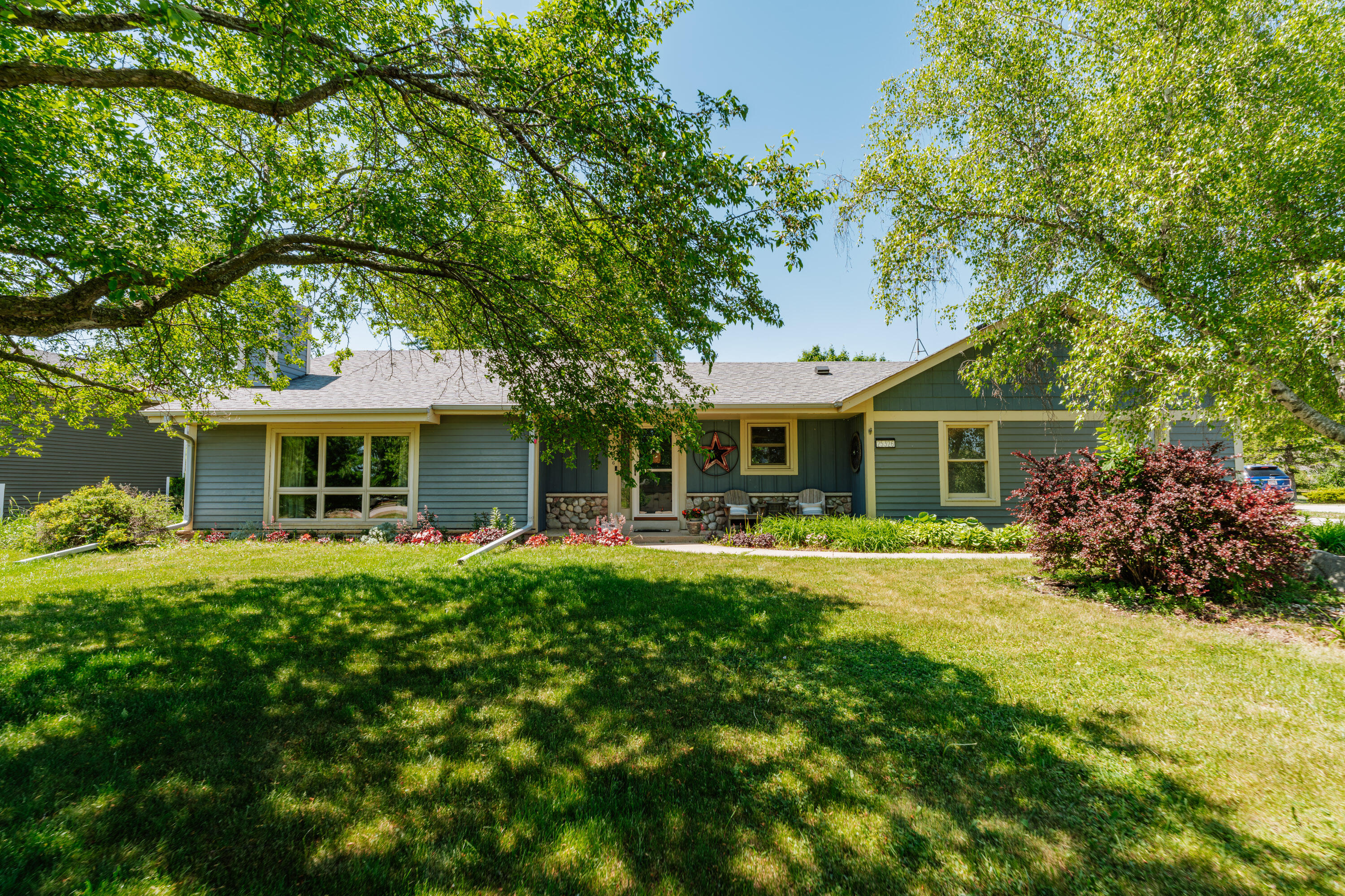 25326 W Loomis Rd-1