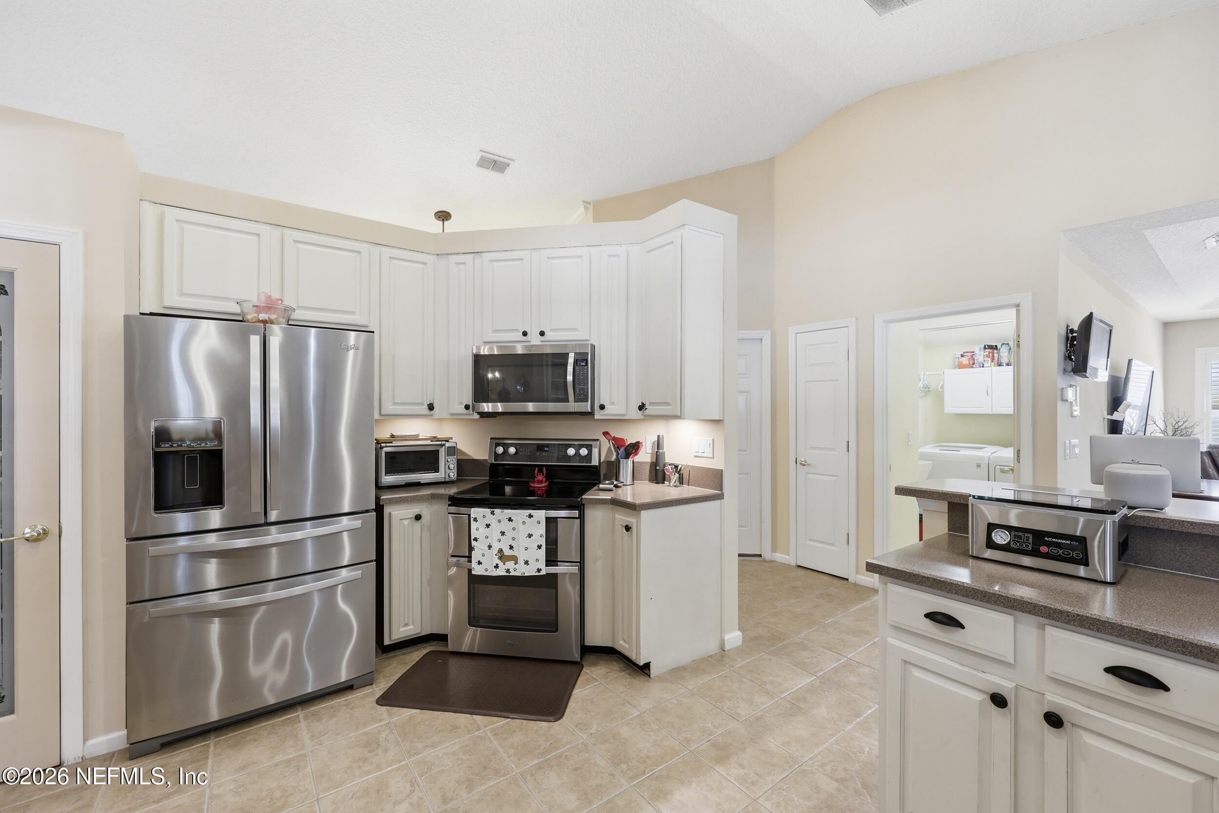 684 Chestwood Chase Drive Orange Park, FL 32065 - Photo 16 of 54 the real estateographers_015