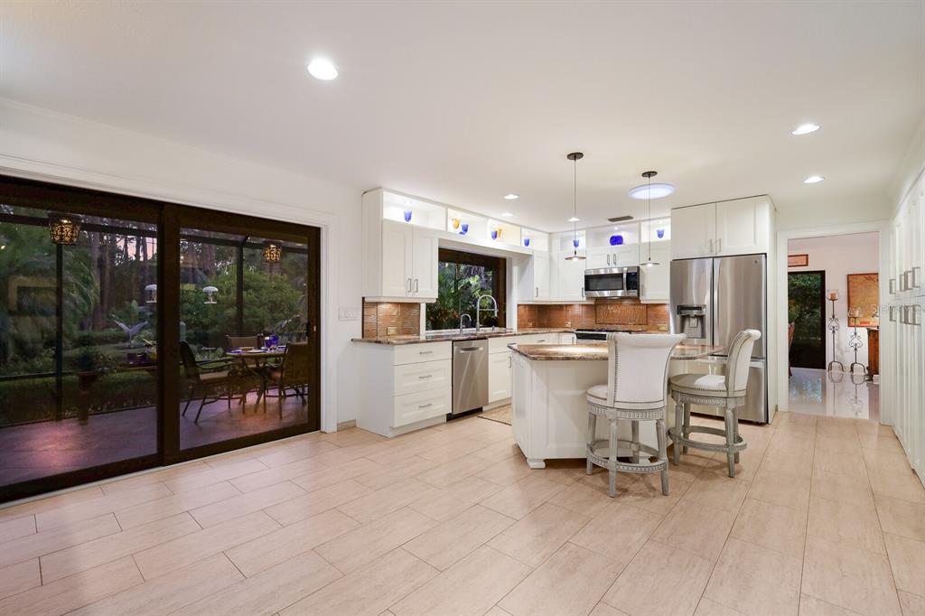 1027 Ranchero Drive Sarasota, FL 34240 - Photo 21 of 79 Gallery Image 21