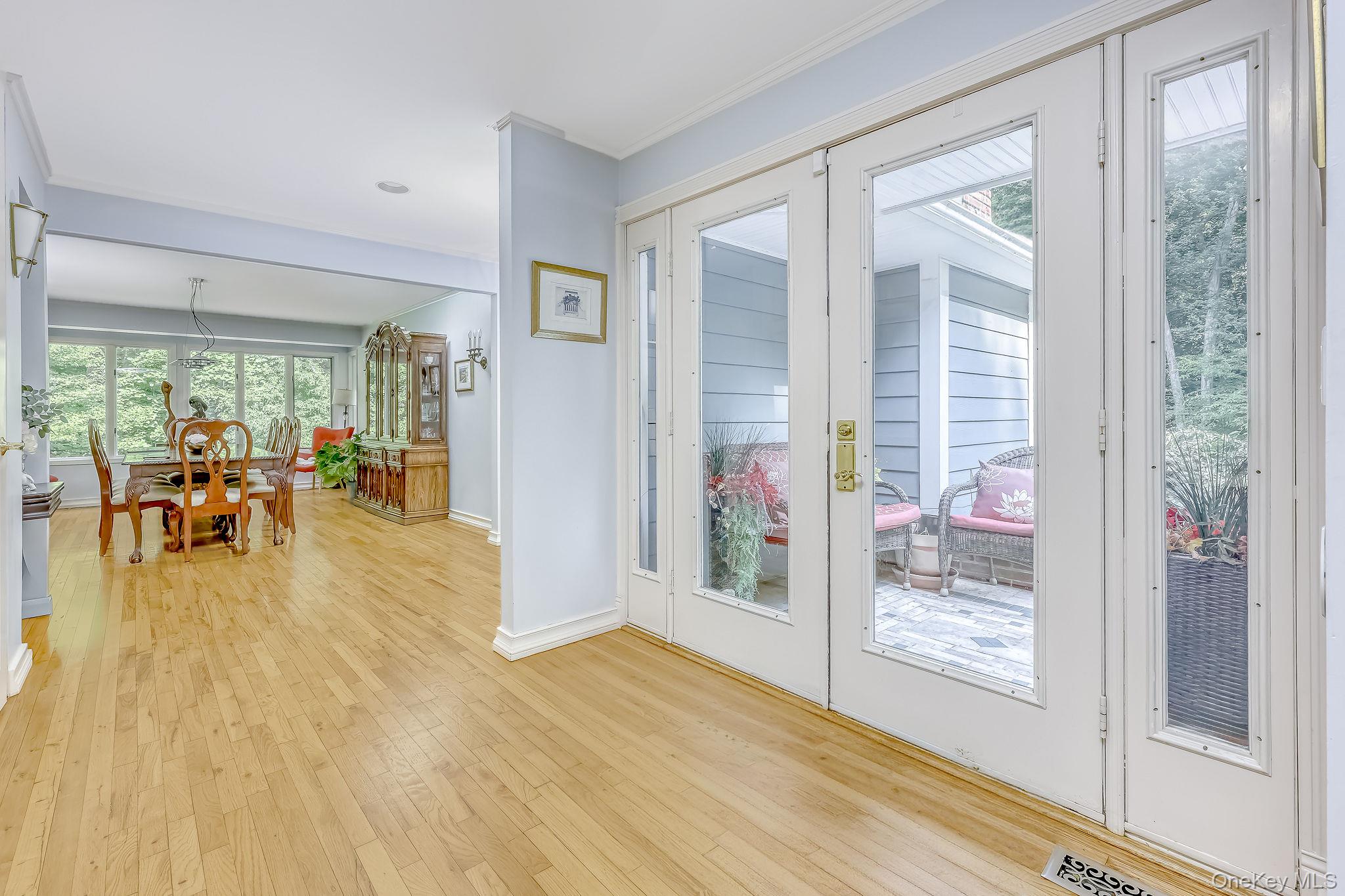 10 Longbow Road Suffern, NY 10901 - Photo 4 of 27