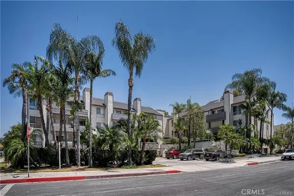 $419,500 | 20253 Keswick Street, Unit 325, Winnetka, CA 91306
