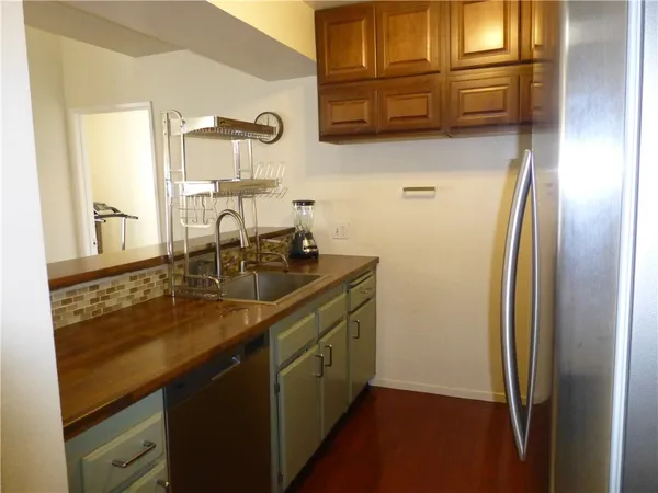 $419,500 | 20253 Keswick Street, Unit 325, Winnetka, CA 91306