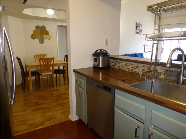 $419,500 | 20253 Keswick Street, Unit 325, Winnetka, CA 91306