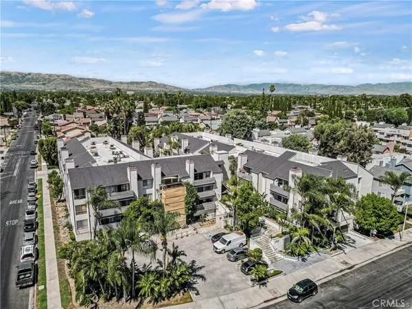 $419,500 | 20253 Keswick Street, Unit 325, Winnetka, CA 91306