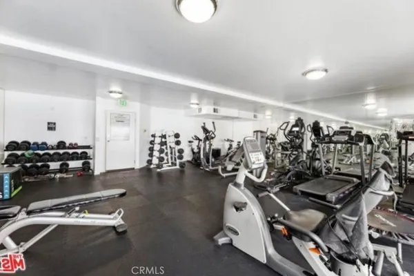 $419,500 | 20253 Keswick Street, Unit 325, Winnetka, CA 91306