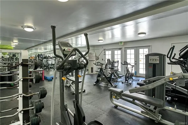 $419,500 | 20253 Keswick Street, Unit 325, Winnetka, CA 91306