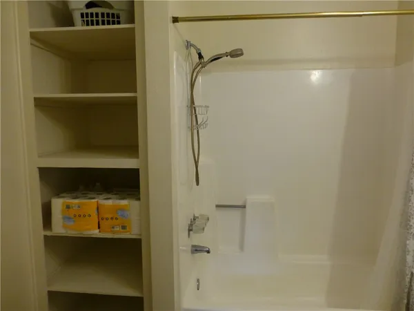 $419,500 | 20253 Keswick Street, Unit 325, Winnetka, CA 91306