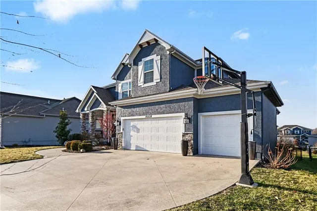 $710,000 | 16538 South Lichtenauer Drive, Olathe, KS 66062