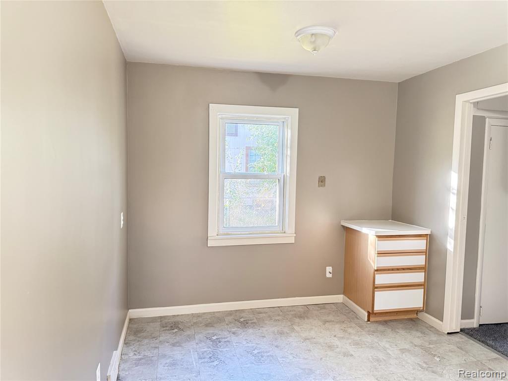 22851 Colgate Street Farmington, MI 48336 - Photo 14 of 22