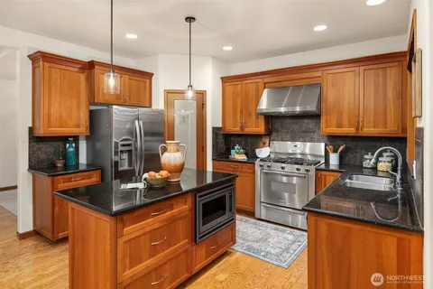 $1,450,000 | 4727 245th Lane Southeast, Sammamish, WA 98029