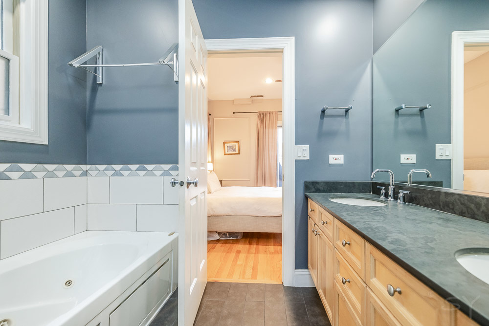 4425 North Racine Avenue, Unit 2N Chicago, IL 60640 - Photo 19 of 22
