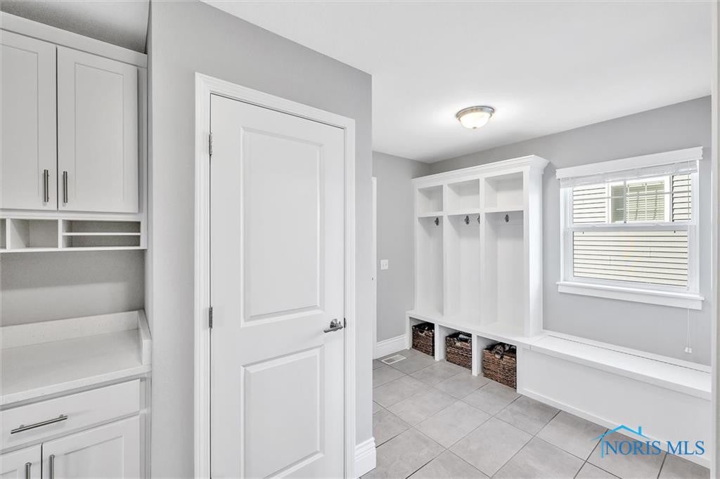 5924 Walnut Springs Road Sylvania, OH 43560 - Photo 18 of 38 Gallery Image 18