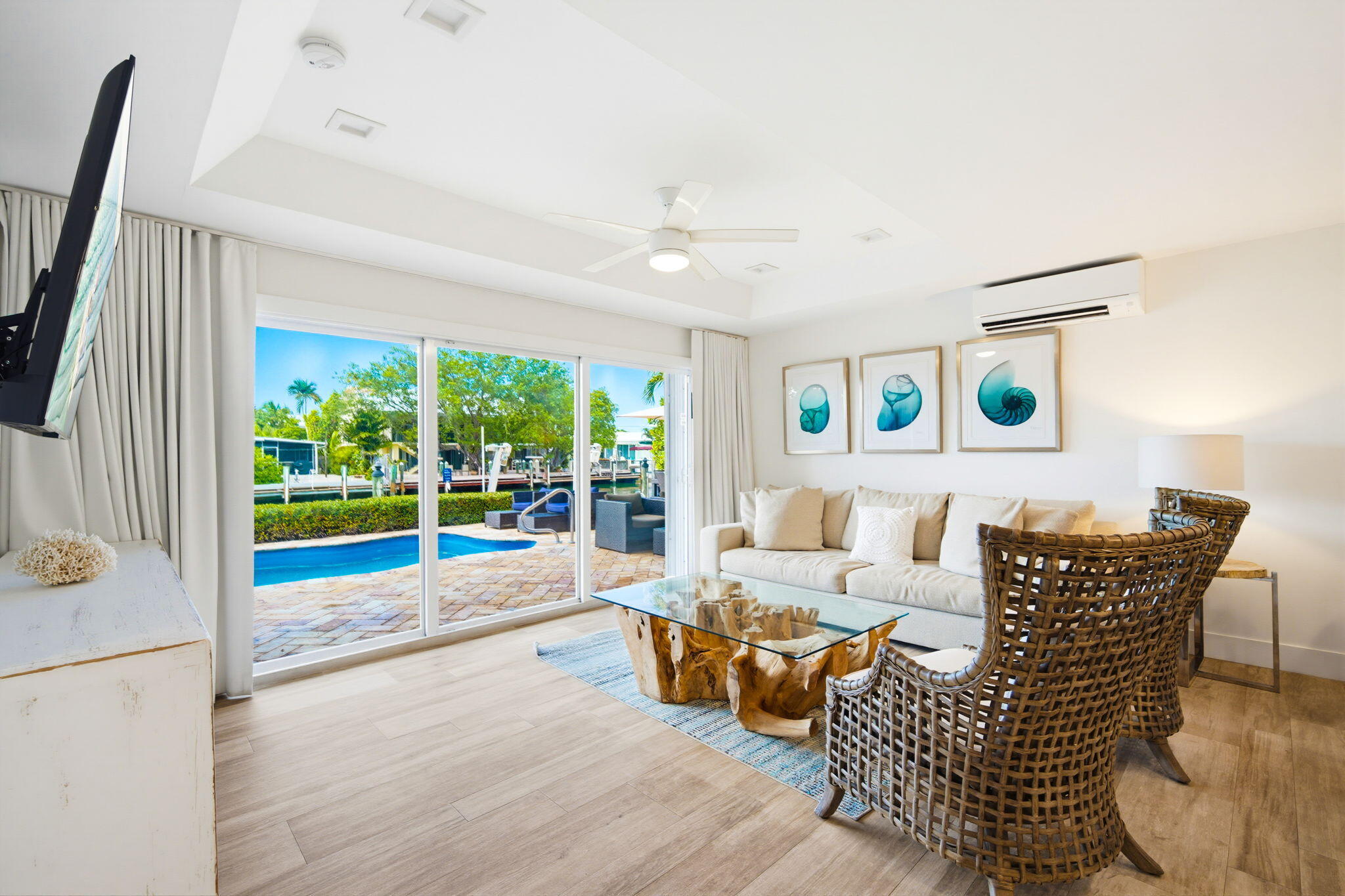 420 11th Street Key Colony Beach, FL 33051 - Photo 60 of 104 Living Room