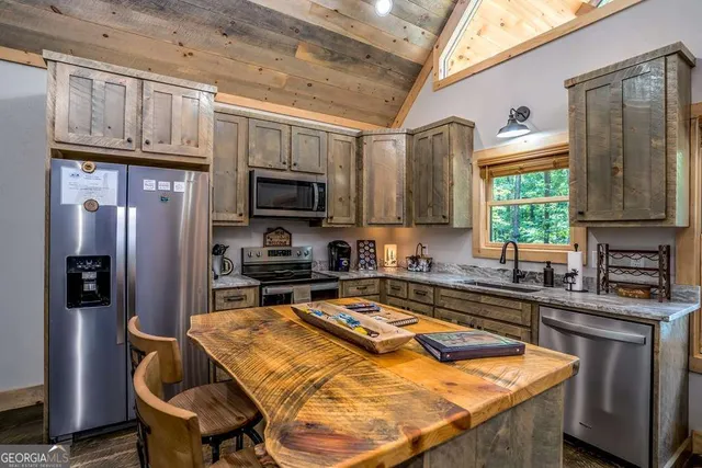 $600,000 | 1134 Lee’s Ride, Unit 26, McCaysville, GA 30555