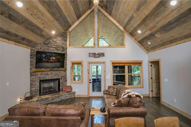 $600,000 | 1134 Lee’s Ride, Unit 26, McCaysville, GA 30555