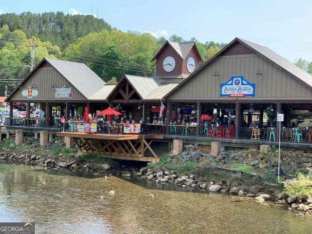 $600,000 | 1134 Lee’s Ride, Unit 26, McCaysville, GA 30555