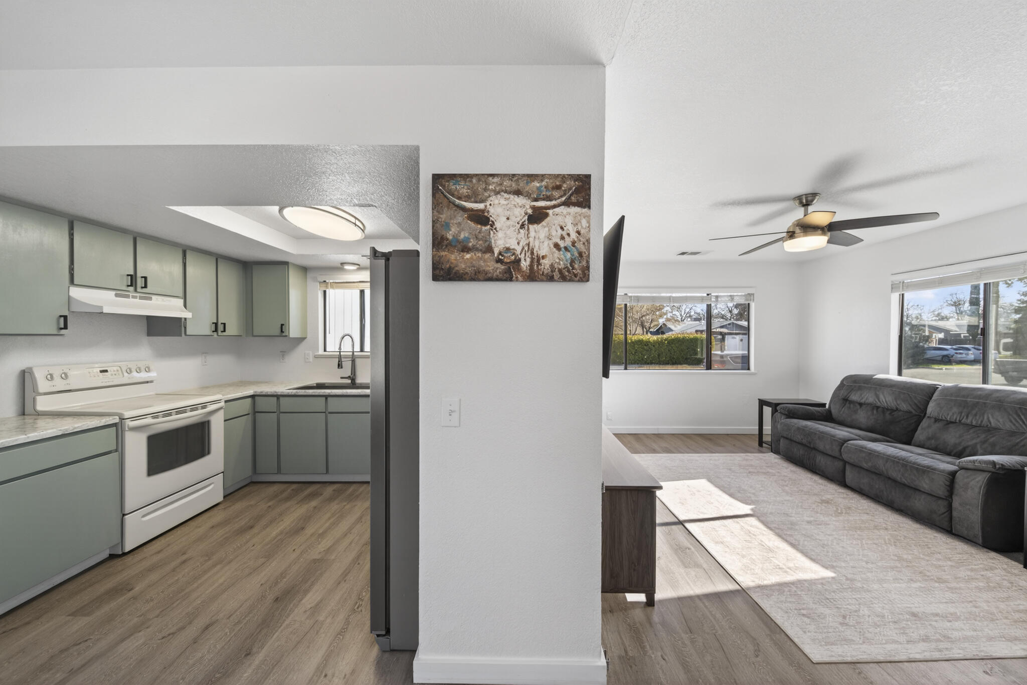 1254 Beltline Road Redding, CA 96003 - Photo 5 of 26 Interior -16