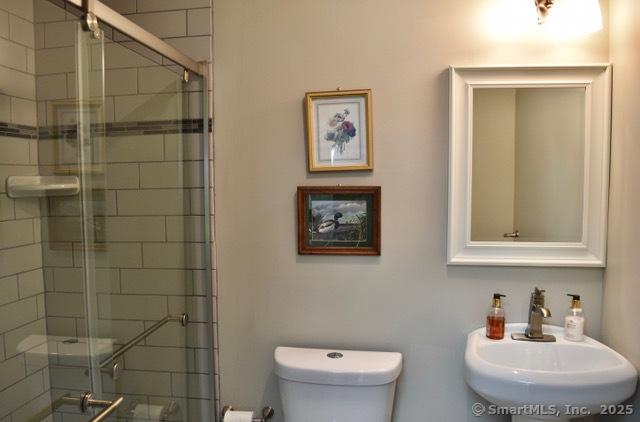 41 Hipp Road New Milford, CT 06776 - Photo 8 of 18 Main Floor Bath