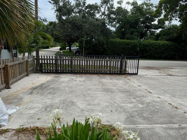 2899 Northeast 2nd Avenue Boca Raton, FL 33431 - Photo 26 of 27 IMG_1470