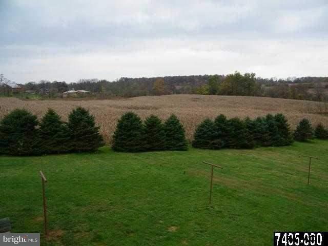 347 A Smoketown Road Hanover, PA 17331 - Photo 8 of 17 a view of a lake