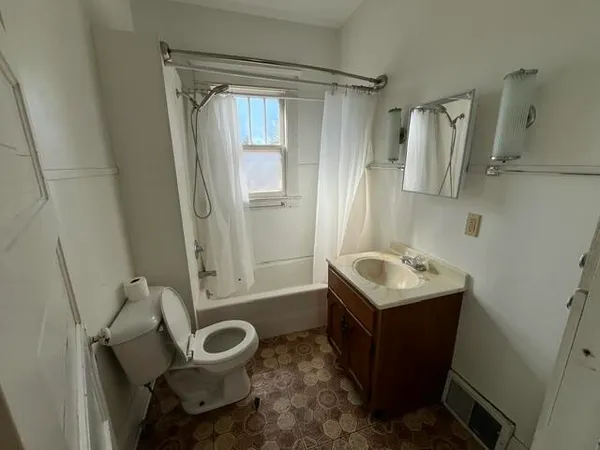 $229,000 | 108 Sherman Avenue East, Fort Atkinson, WI 53538
