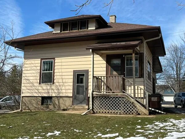 $229,000 | 108 Sherman Avenue East, Fort Atkinson, WI 53538