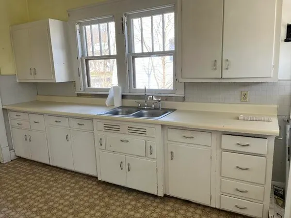 $229,000 | 108 Sherman Avenue East, Fort Atkinson, WI 53538