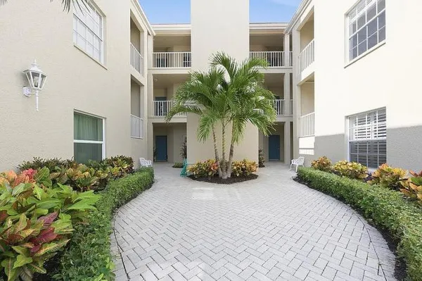 $750,000 | 3570 Haldeman Creek Drive, Naples, FL 34112