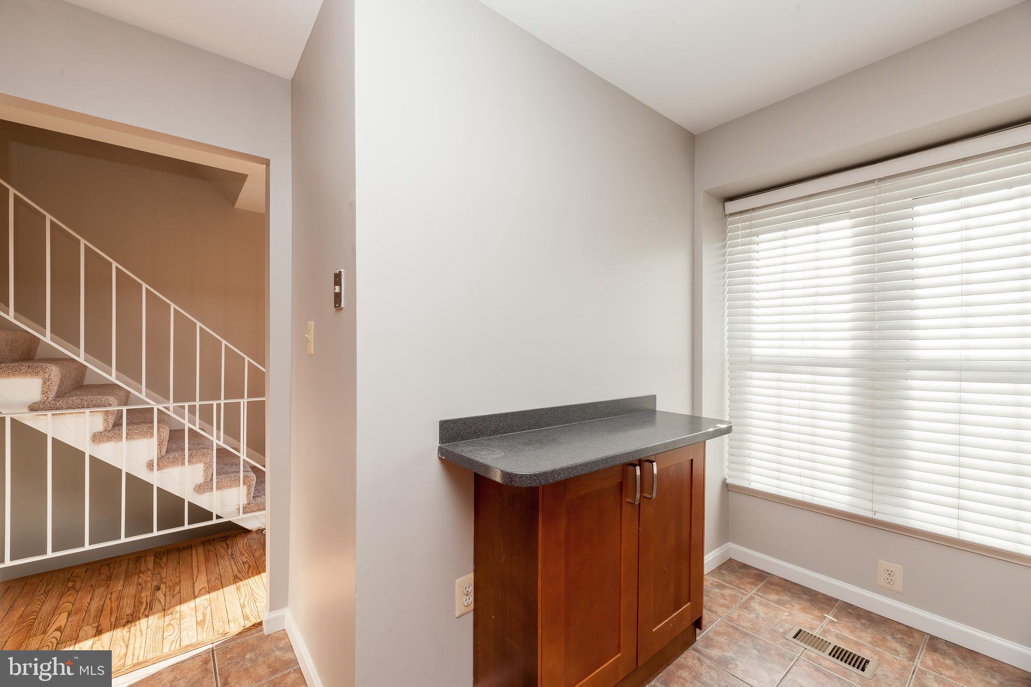 7941 Forest Path Way Springfield, VA 22153 - Photo 11 of 39 Gallery Image 11