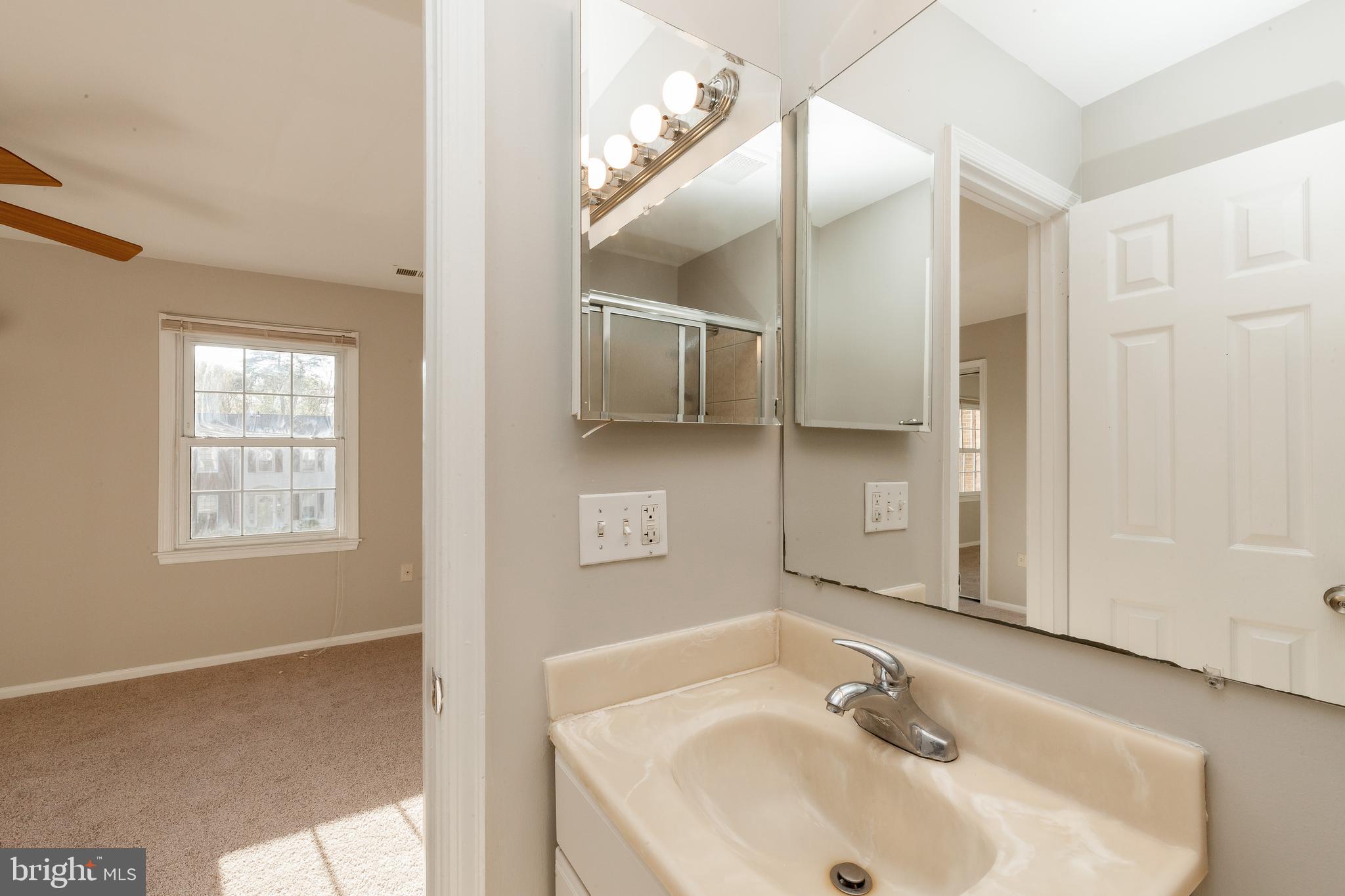 7941 Forest Path Way Springfield, VA 22153 - Photo 18 of 39 Gallery Image 18