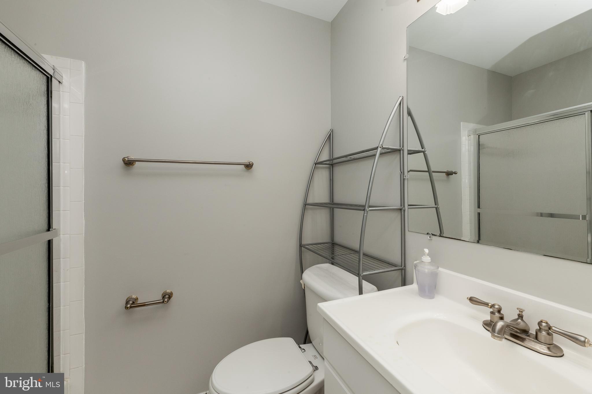 7941 Forest Path Way Springfield, VA 22153 - Photo 19 of 39 Gallery Image 19