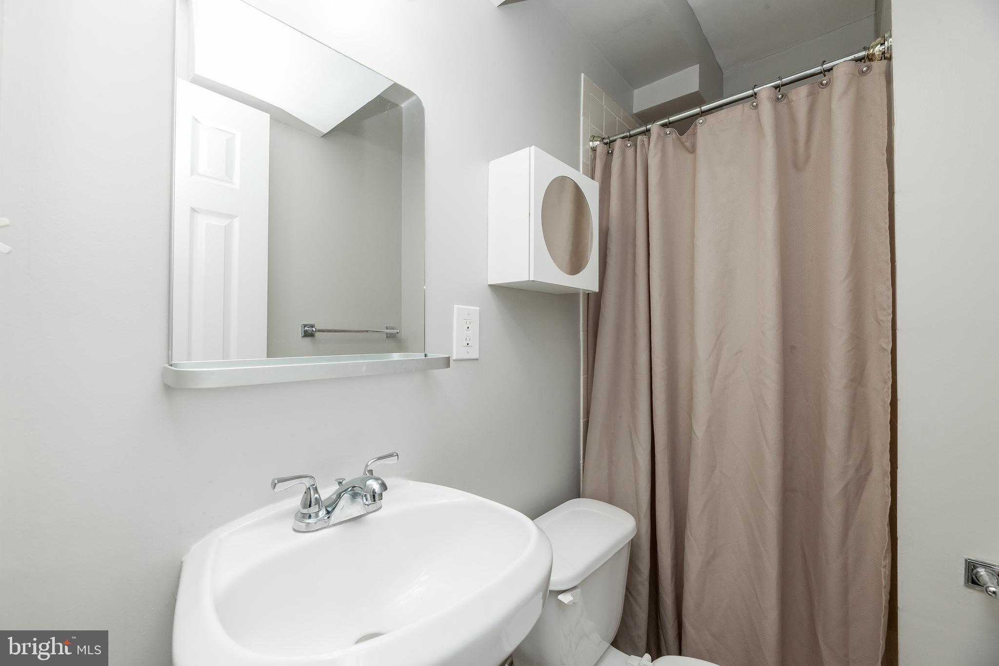 7941 Forest Path Way Springfield, VA 22153 - Photo 26 of 39 Gallery Image 26