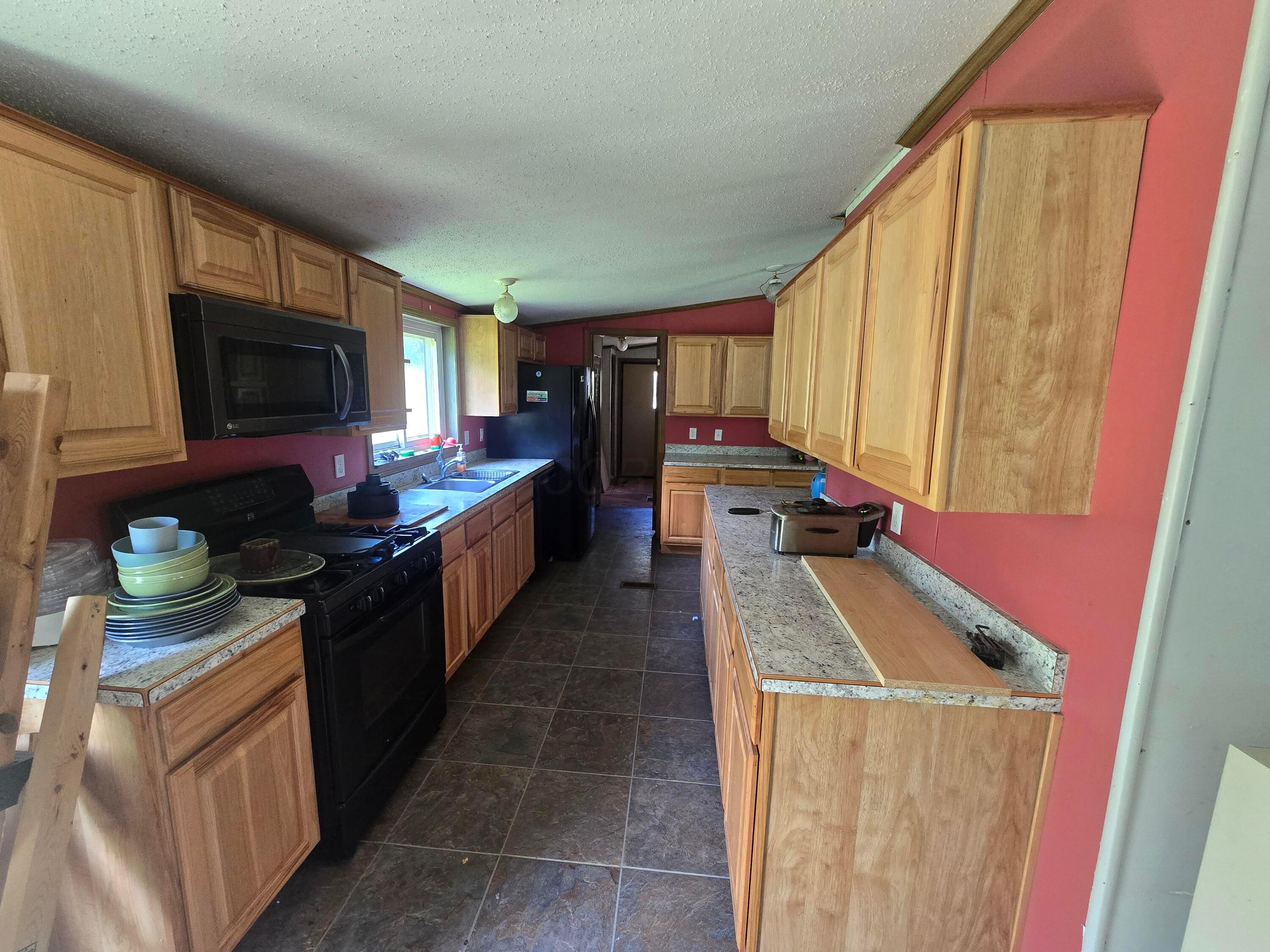 4311 Pine Grove Road Southwest Amanda, OH 43102 - Photo 4 of 43 20260517_140629