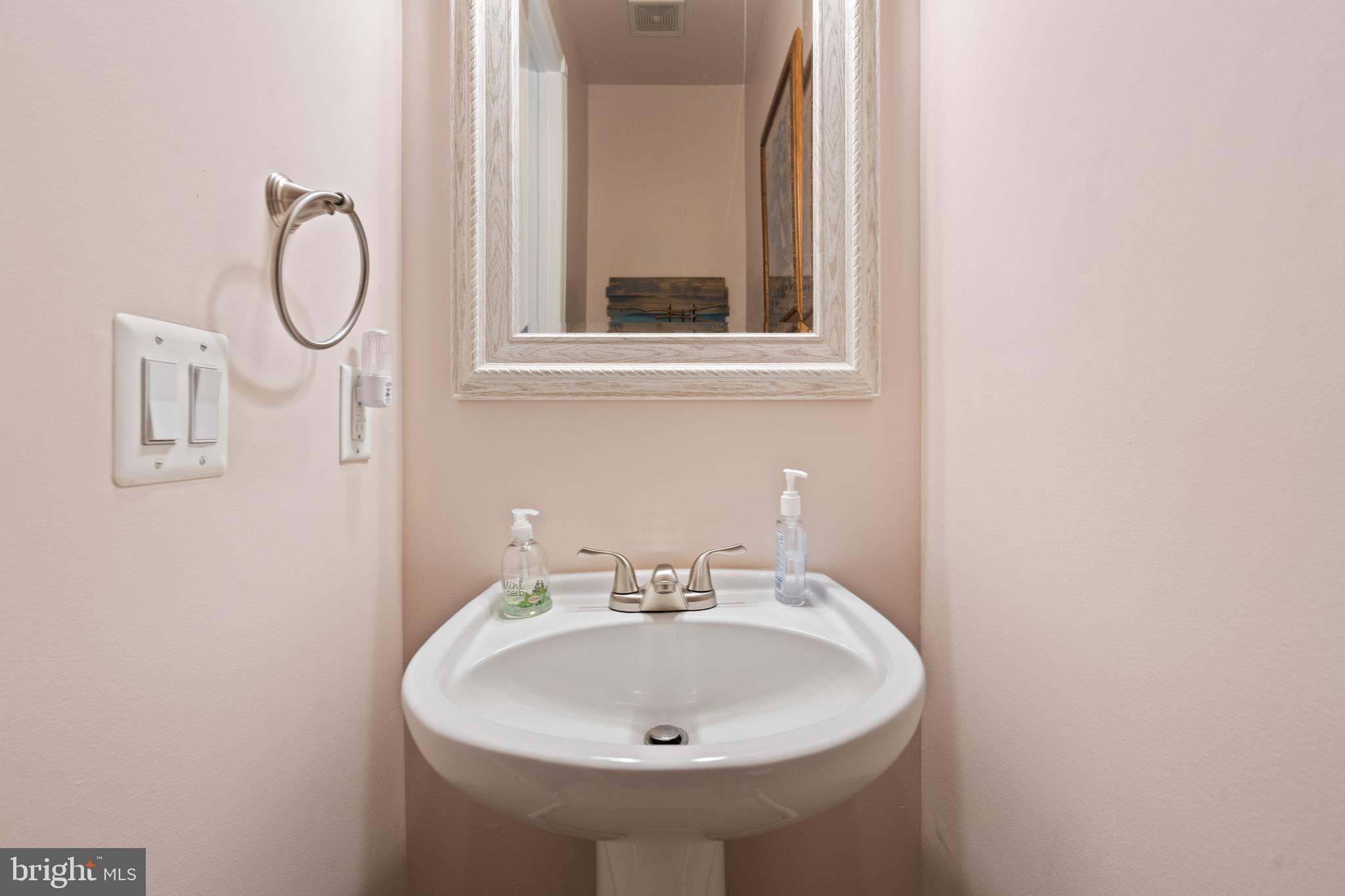 8163 Gilroy Drive Lorton, VA 22079 - Photo 17 of 52