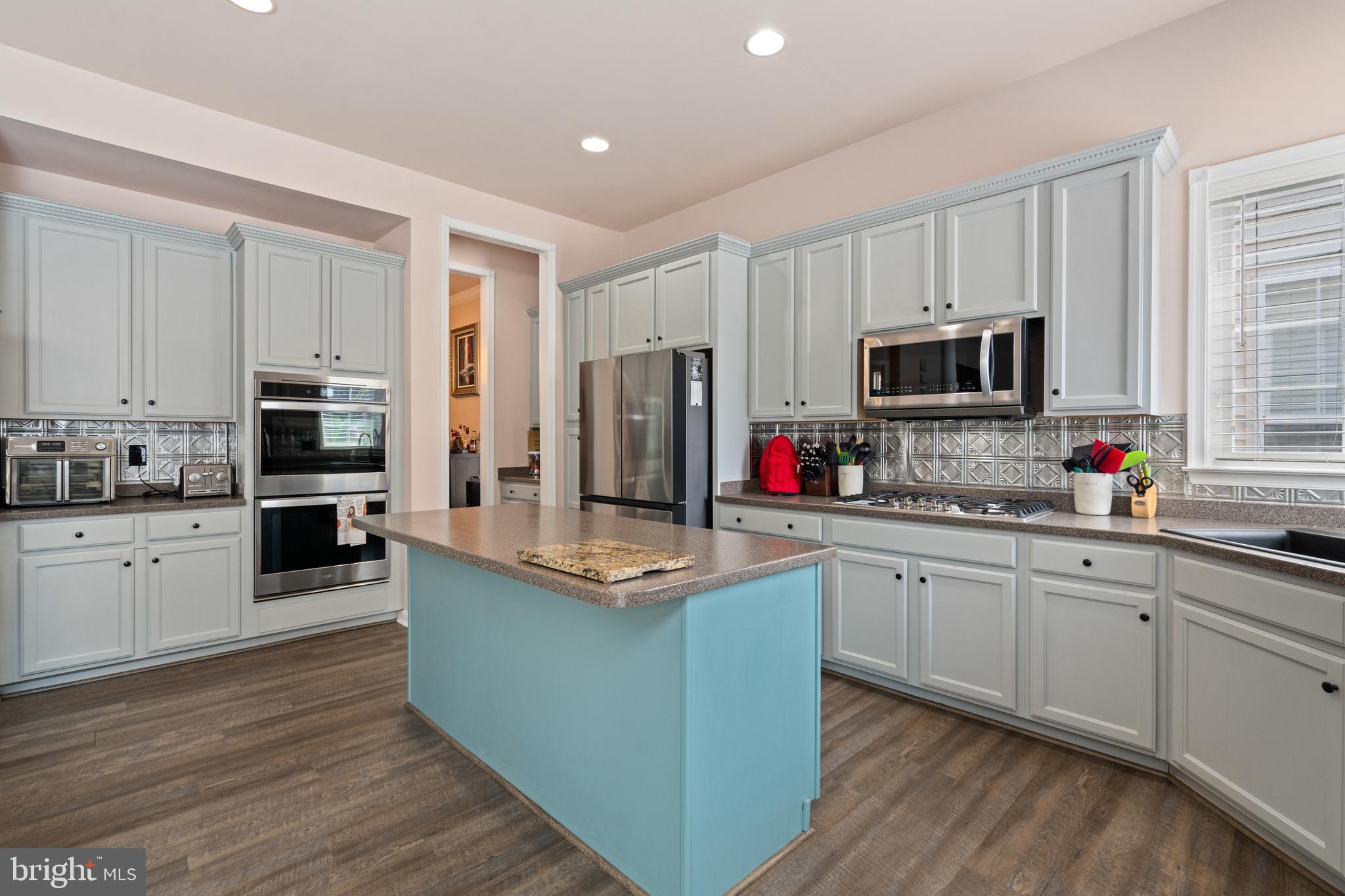 8163 Gilroy Drive Lorton, VA 22079 - Photo 9 of 52