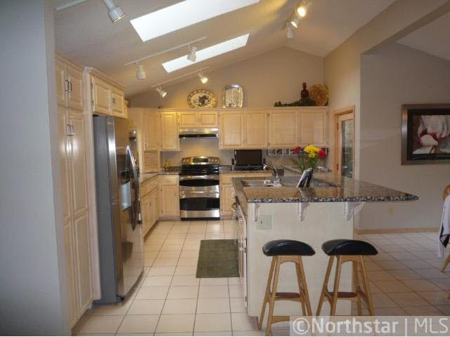333 North Cove Road Hudson, WI 54016 - Photo 5 of 10 Gallery Image 5