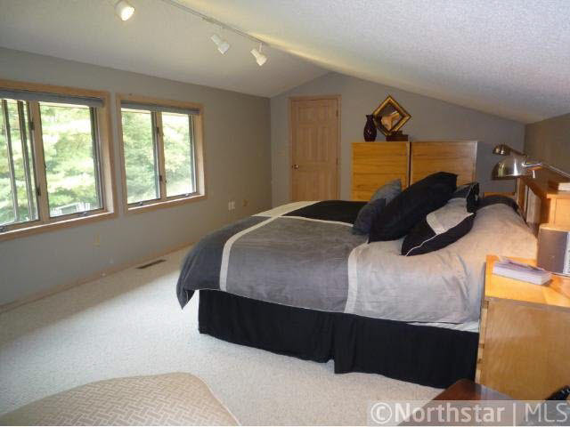 333 North Cove Road Hudson, WI 54016 - Photo 8 of 10 Gallery Image 8
