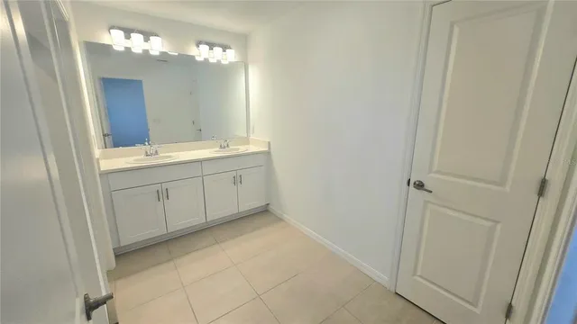 a bathroom with a toilet