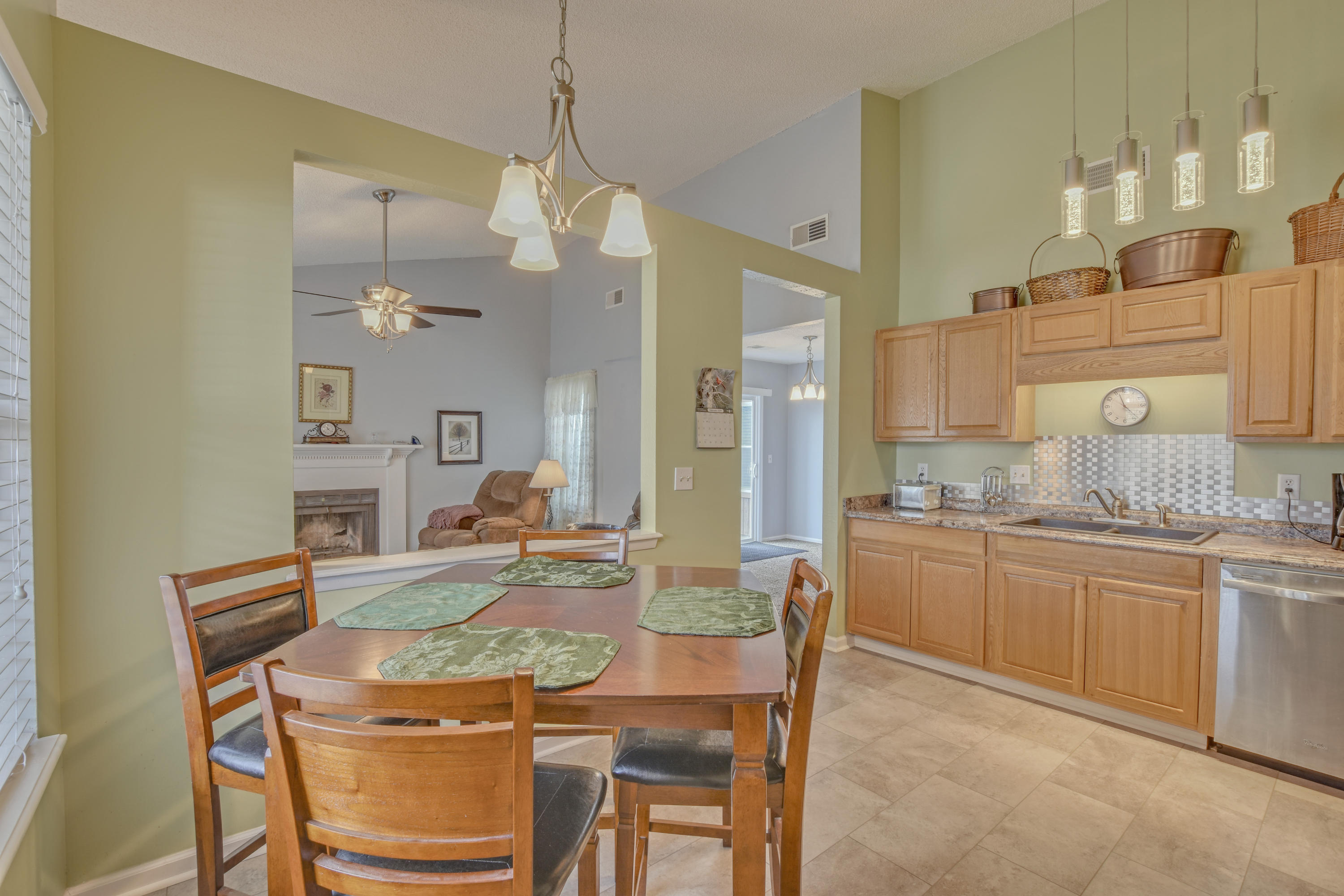 121 Lancashire Road Summerville, SC 29486 - Photo 12 of 28 18