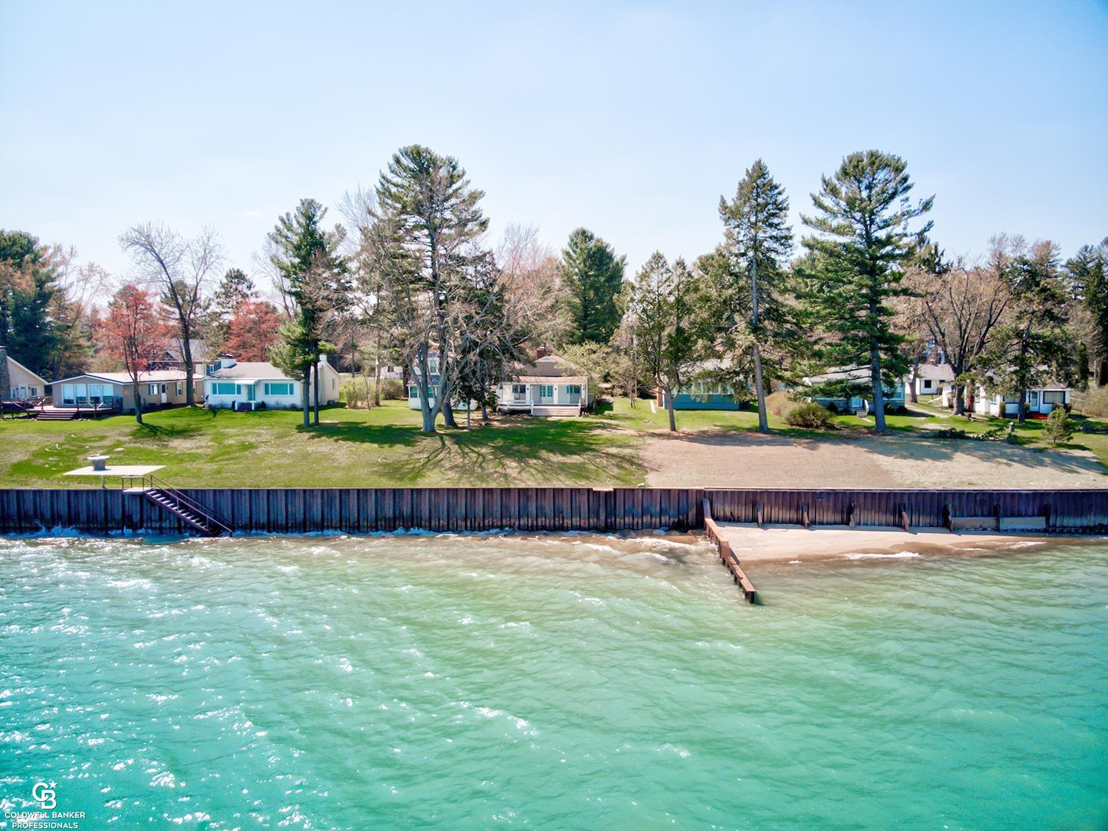 8709 Lakeshore Road Lexington, MI 48450 - Photo 7 of 43 Gallery Image 7